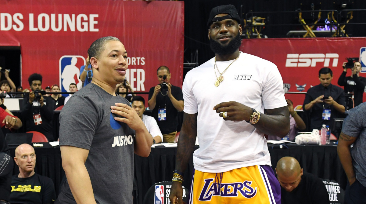lebron_james_marquee_lakers_.jpg